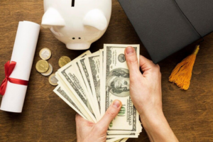 Read more about the article How To Save Money As A College Student