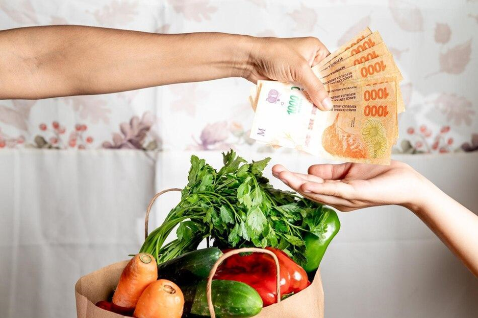Read more about the article How To Save Money On Groceries Without Sacrificing Quality